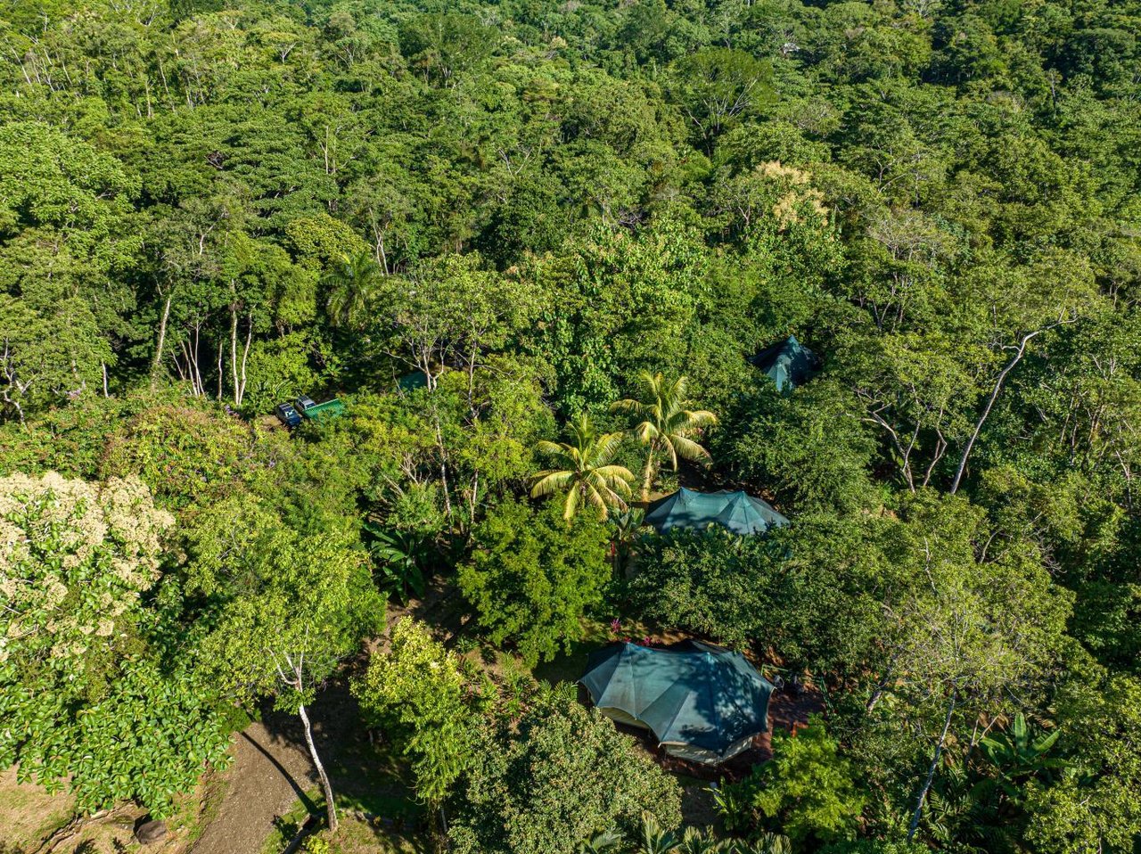 Uvita, Jungle Retreat Center on the Uvita River. Private and 17 Acres