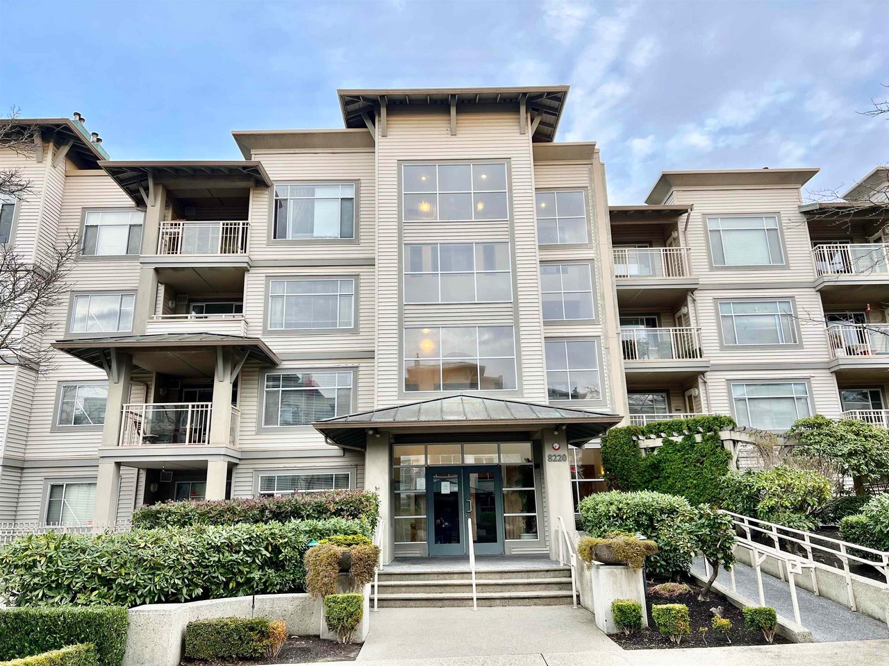 410-8220 Jones Rd