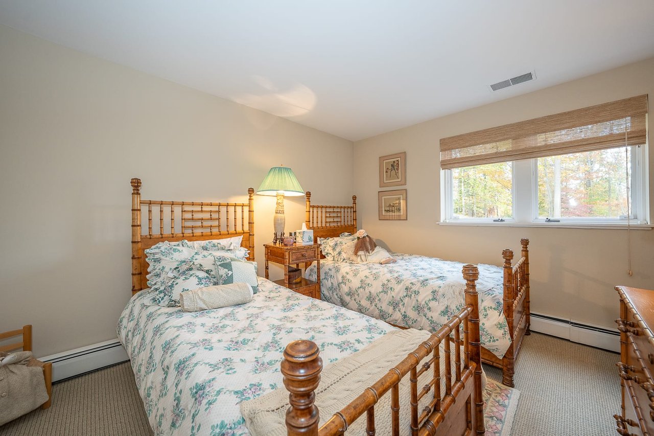 334 Malin Rd