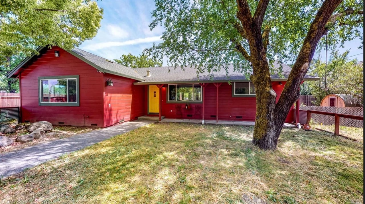 6498 Old Redwood