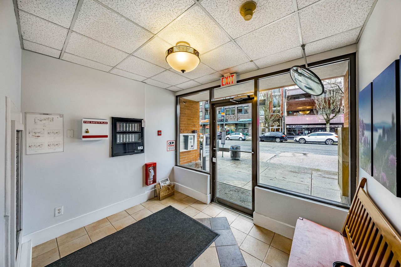 210-3638 W Broadway