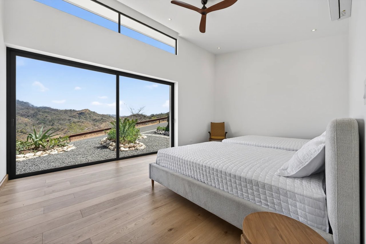 Luxury Infinity Pool Villa, Tamarindo, Guanacaste