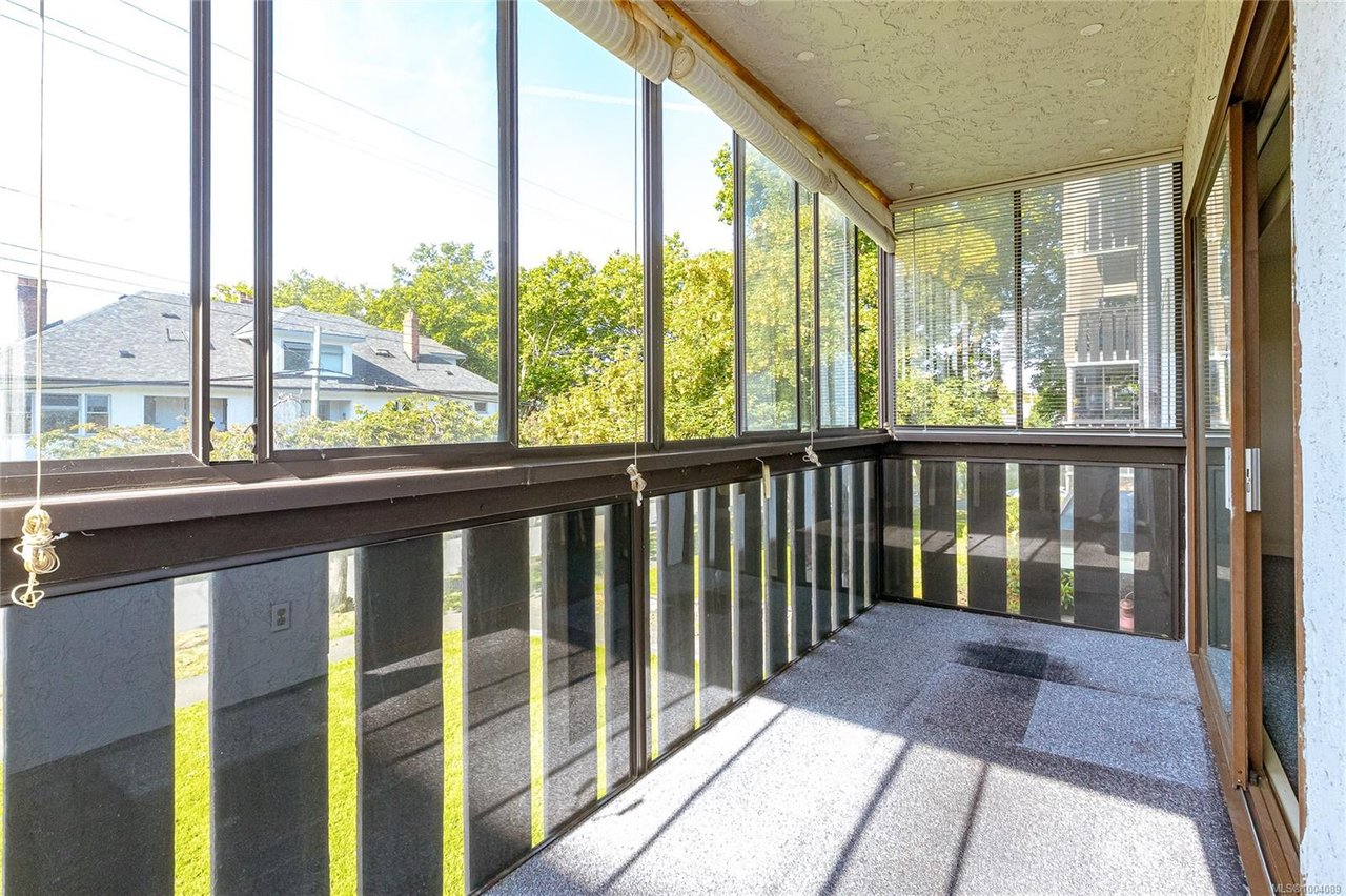 202-1122 Hilda St, Victoria