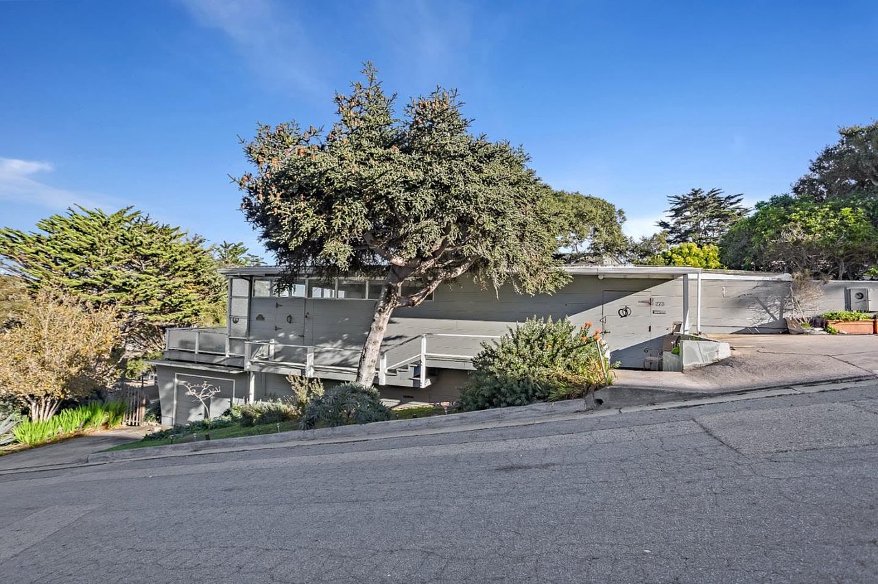 273 Lighthouse Ave