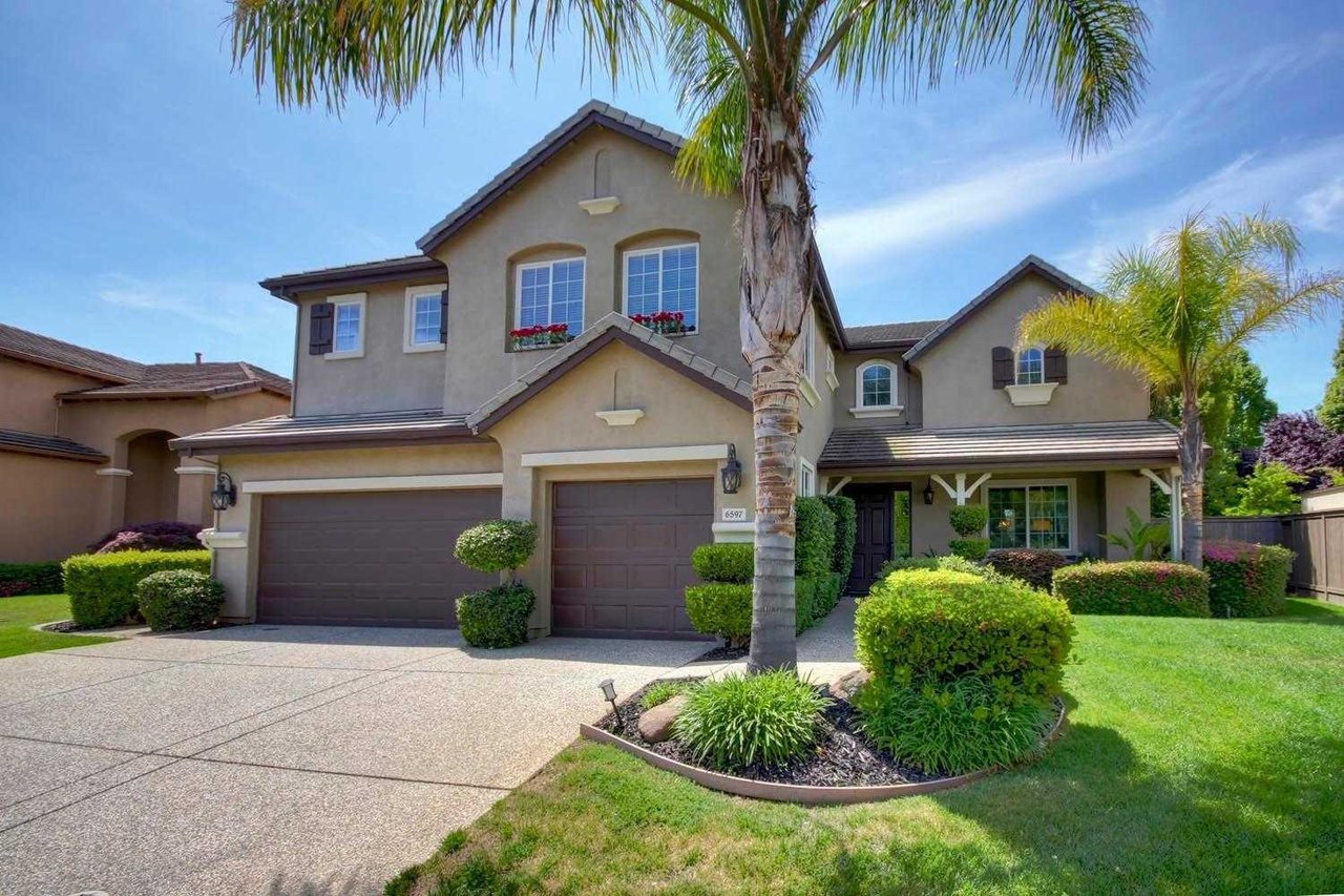 6597 Laurel Crest Circle