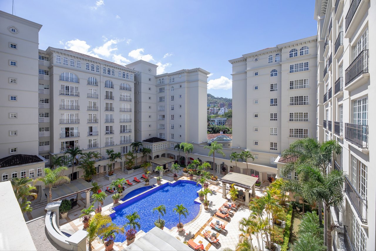 Renovated Executive Condo Home, Escazu, San Jose