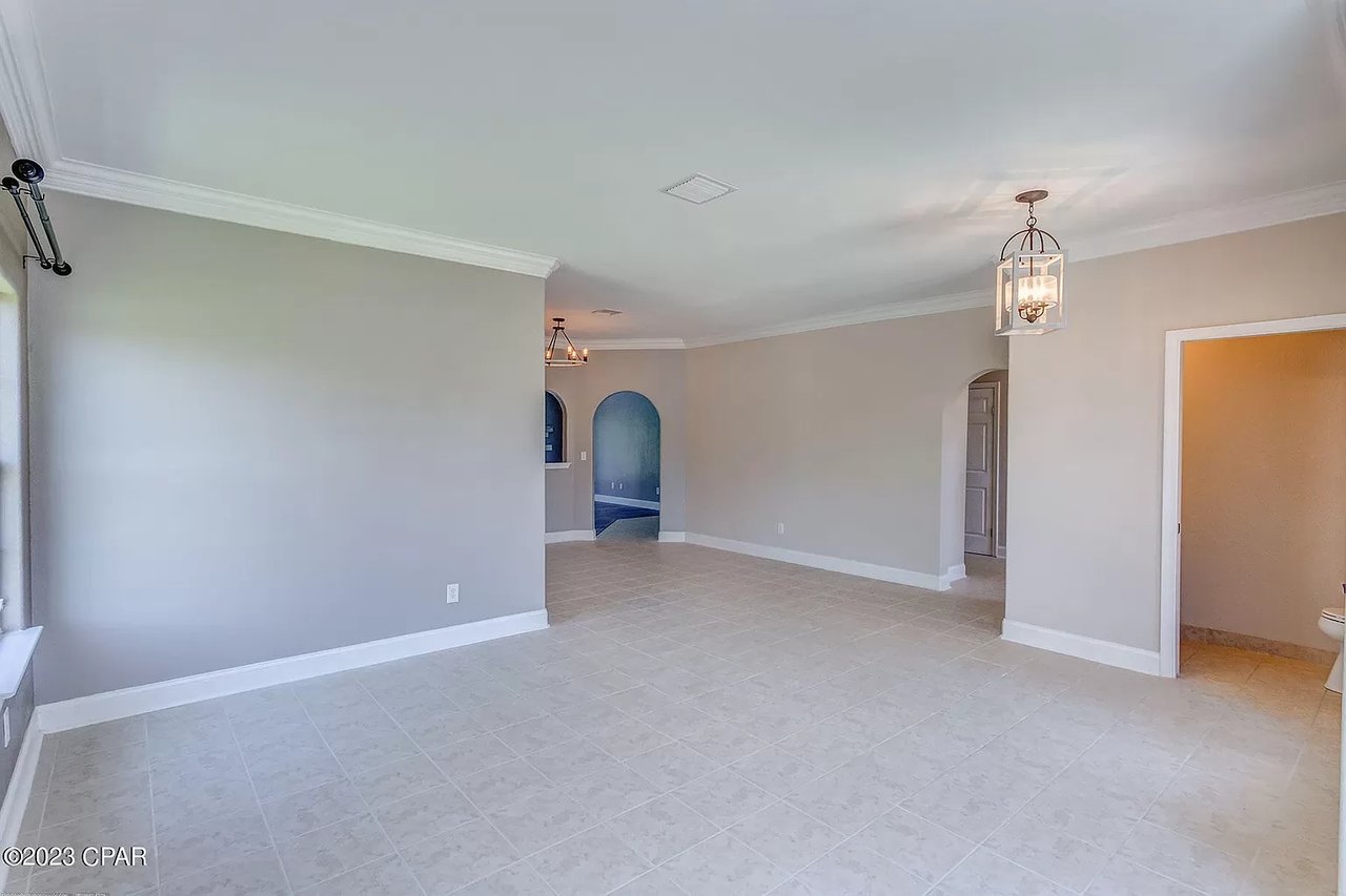 3308 Azalea Circle
