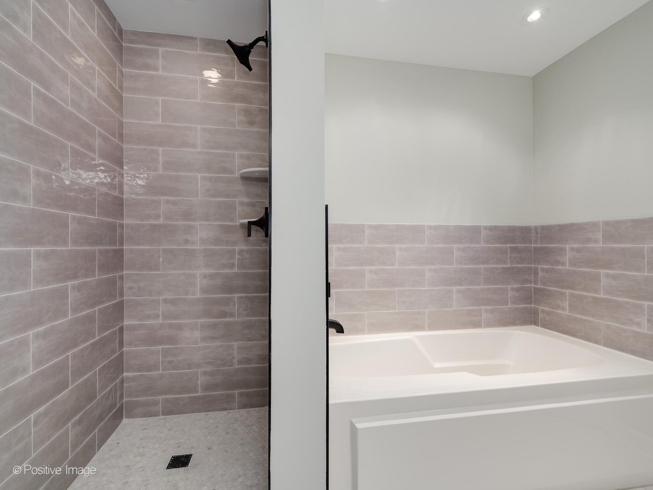 758 N Larrabee St Unit 717