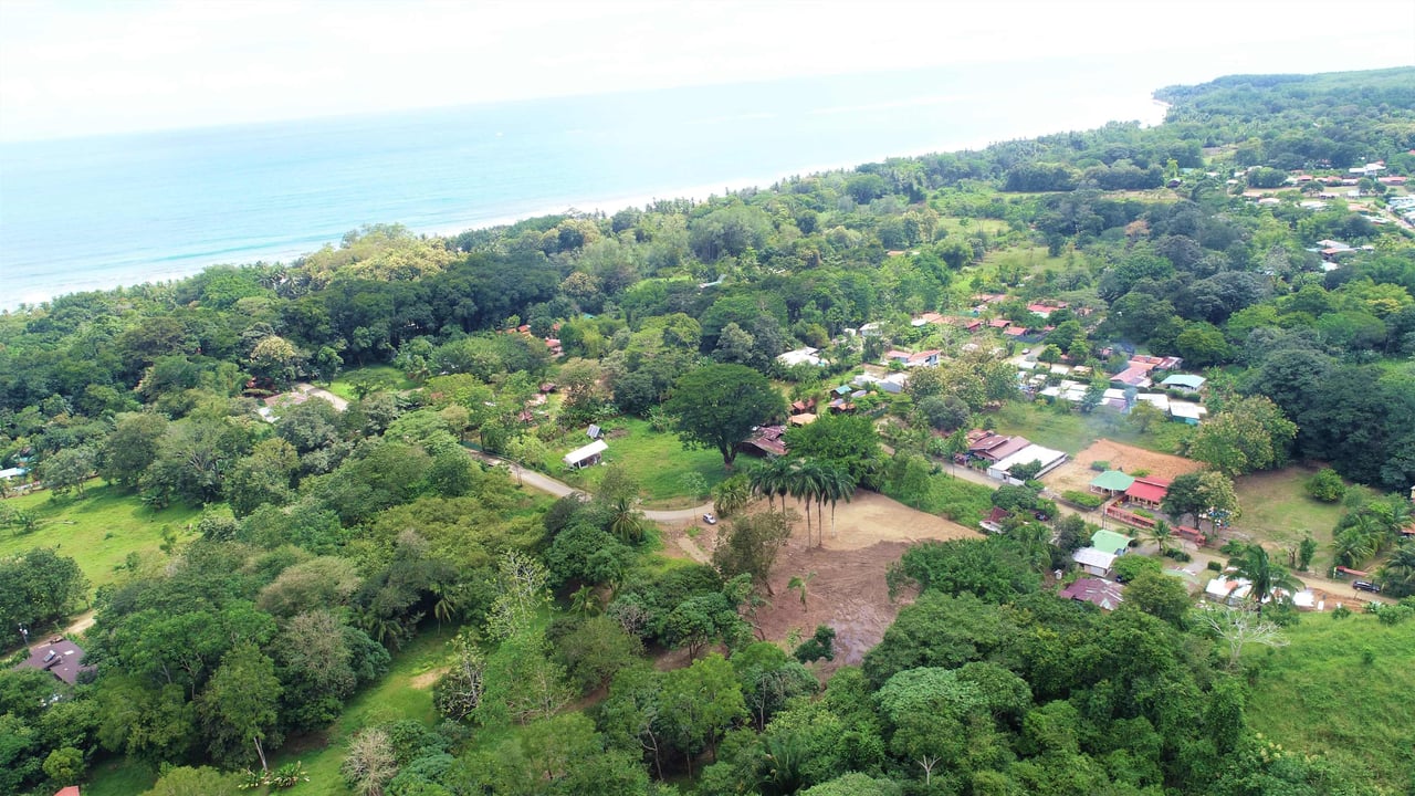 5000 Square Meter Lot, Residencial or Commercial, 400 Meters From the Beach.