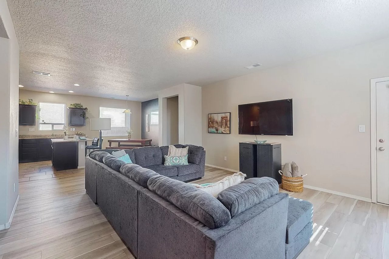 9312 Silver Mesa St NW