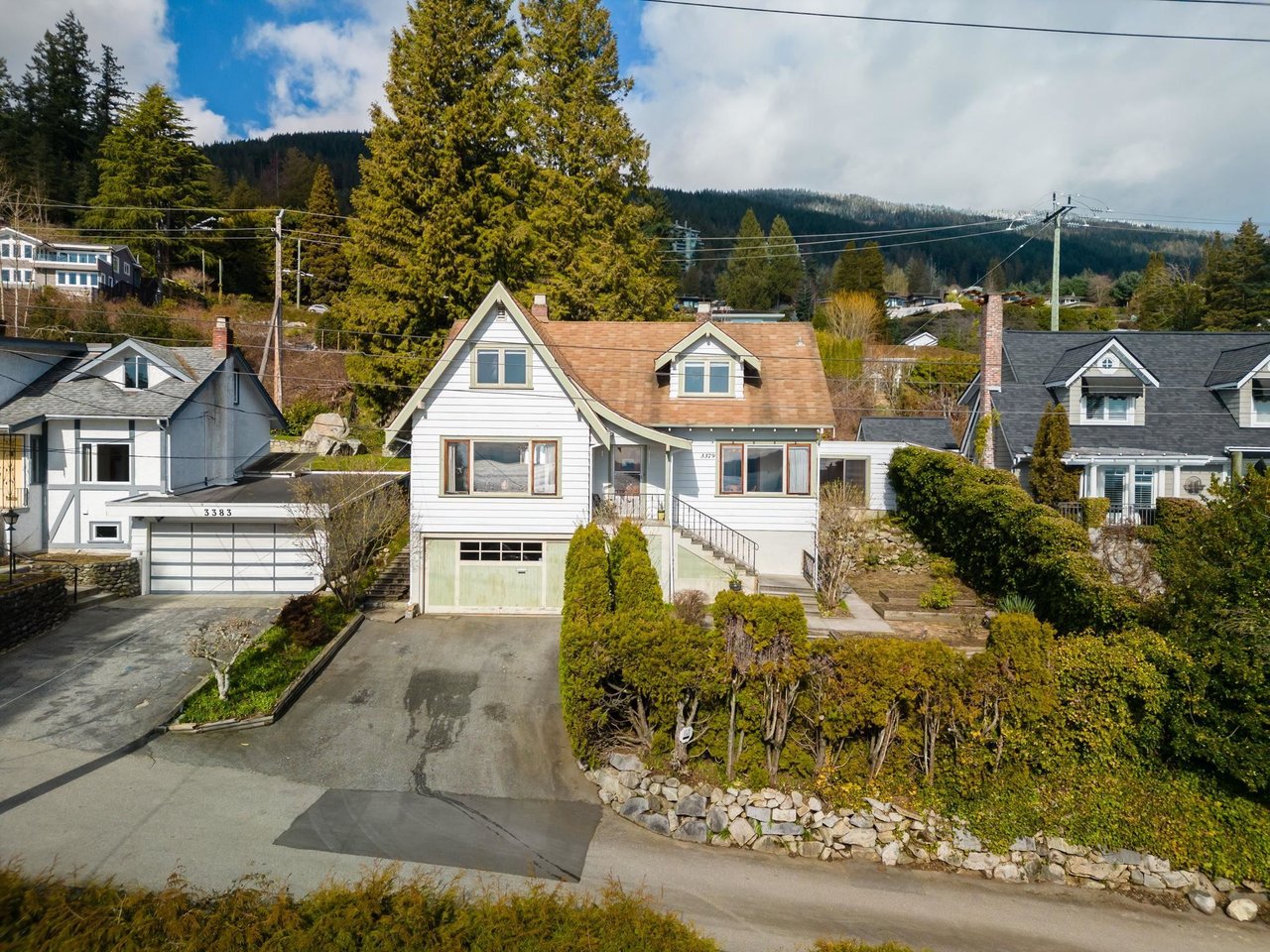 3379 Marine Dr