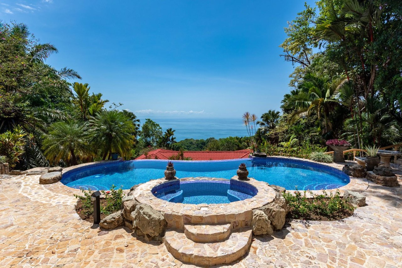 Private Ocean View Estate, Dominical, Puntarenas