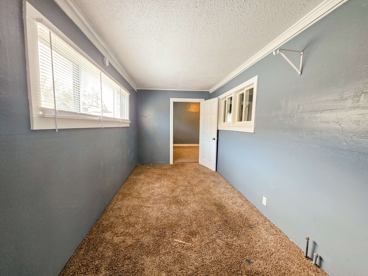 810 N Kickapoo