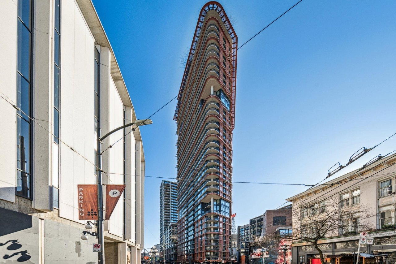 305-128 W Cordova St