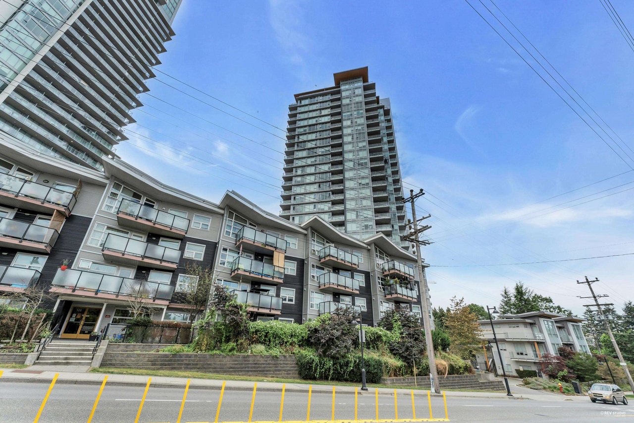 2002-520 Como Lake Ave