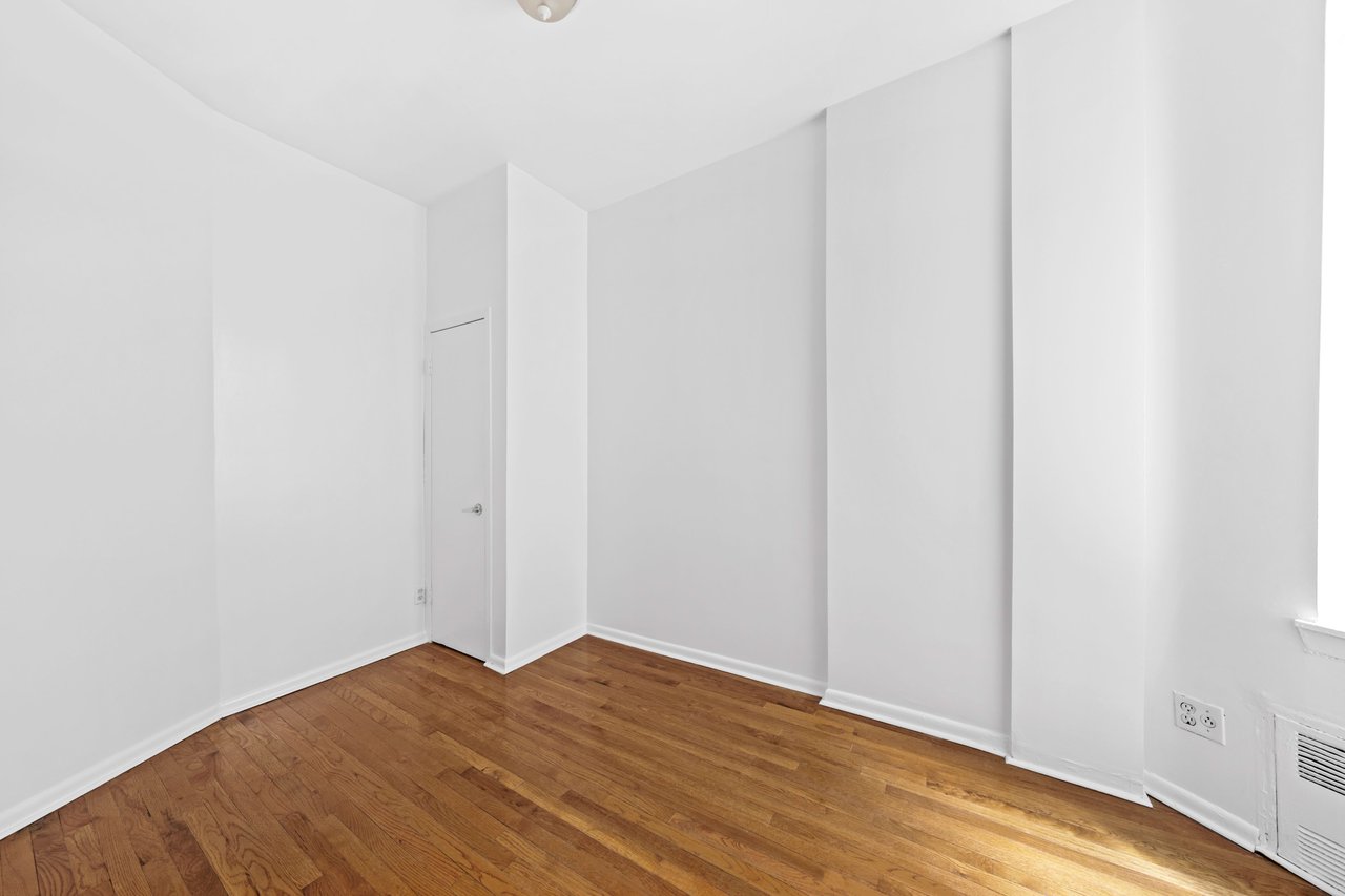10-12 W 107th St, Unit 4C