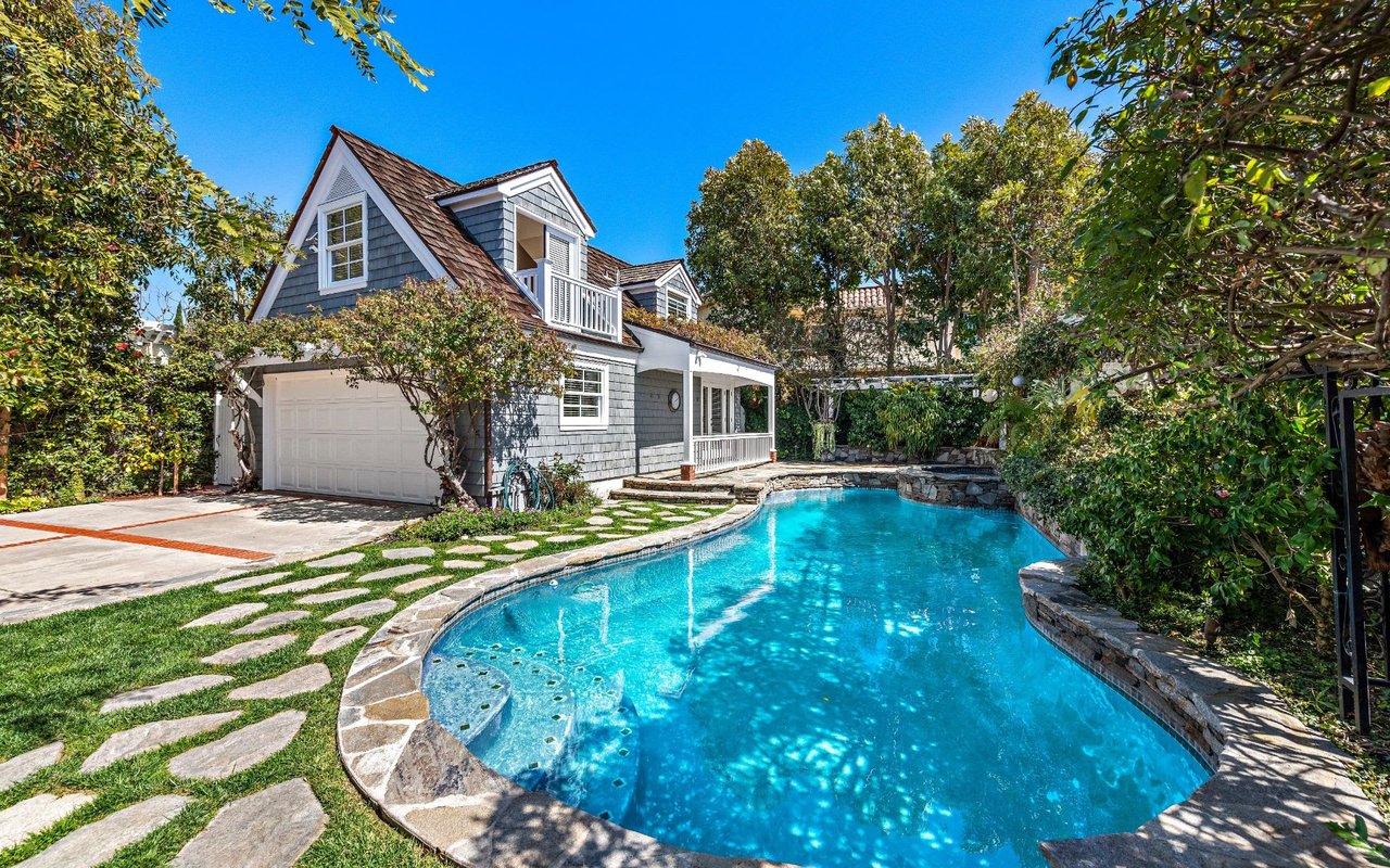 218 Driftwood Road