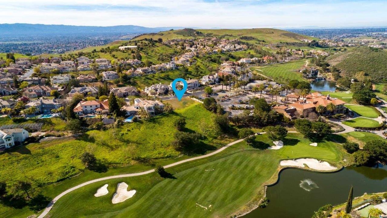 5480 Country Club PKWY