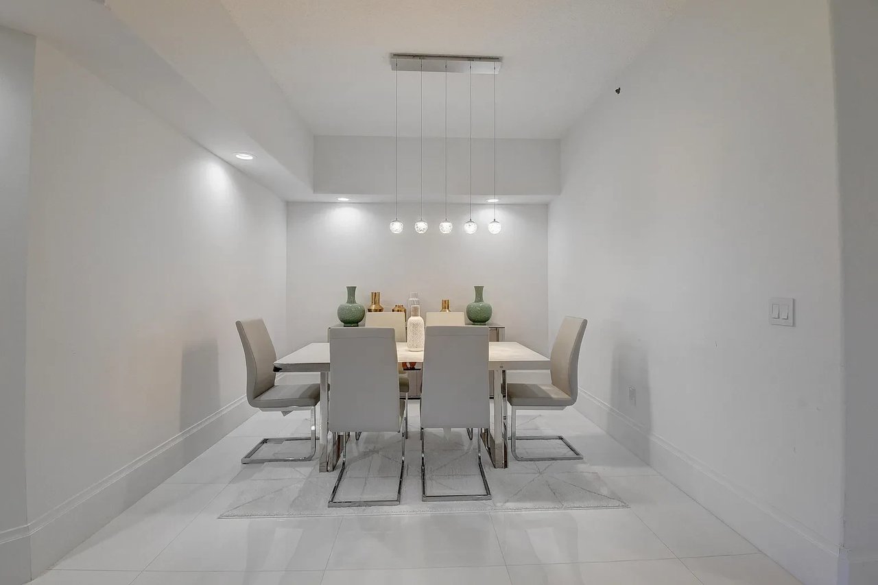 2542 Coco Plum Blvd 801