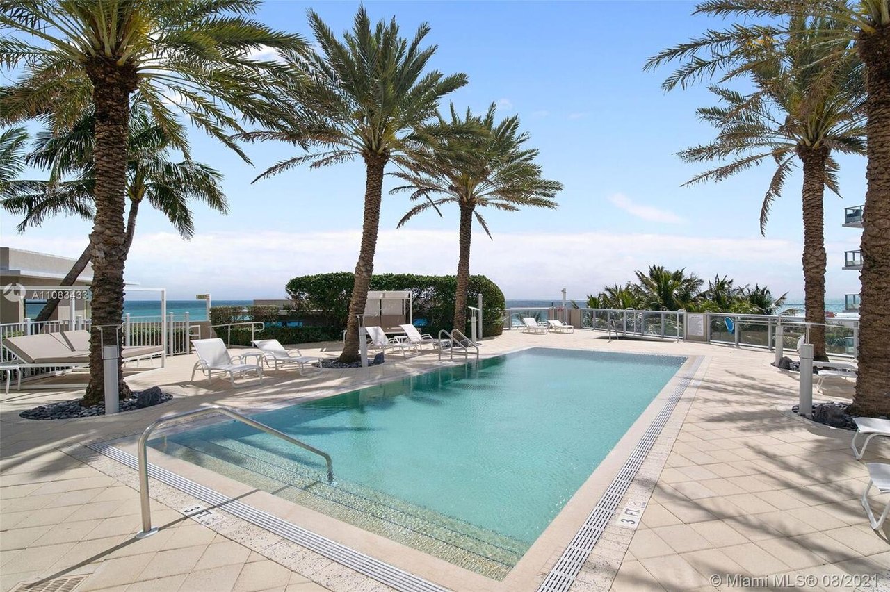 3801 Collins Ave, #501