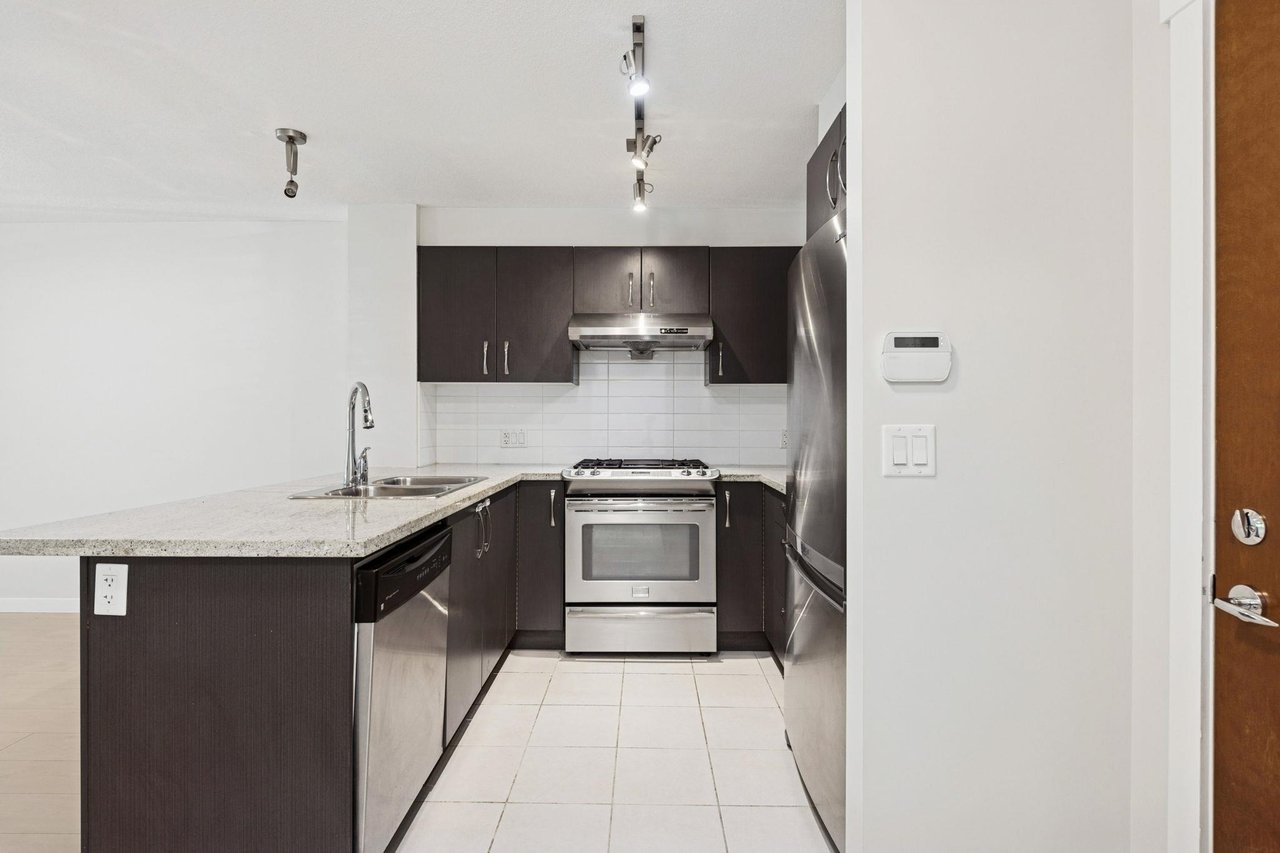 101-9288 Odlin Rd