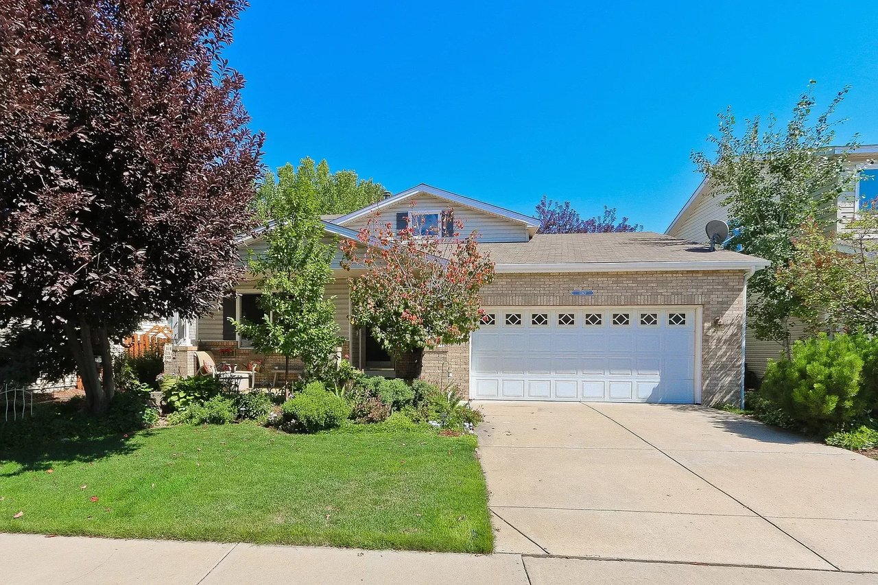 1160 Fall River Cir