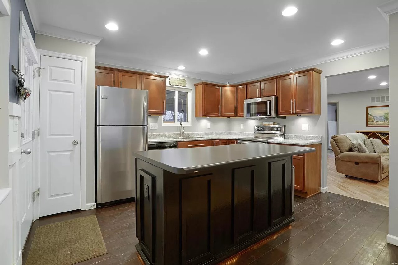 39 Janis Ann Dr