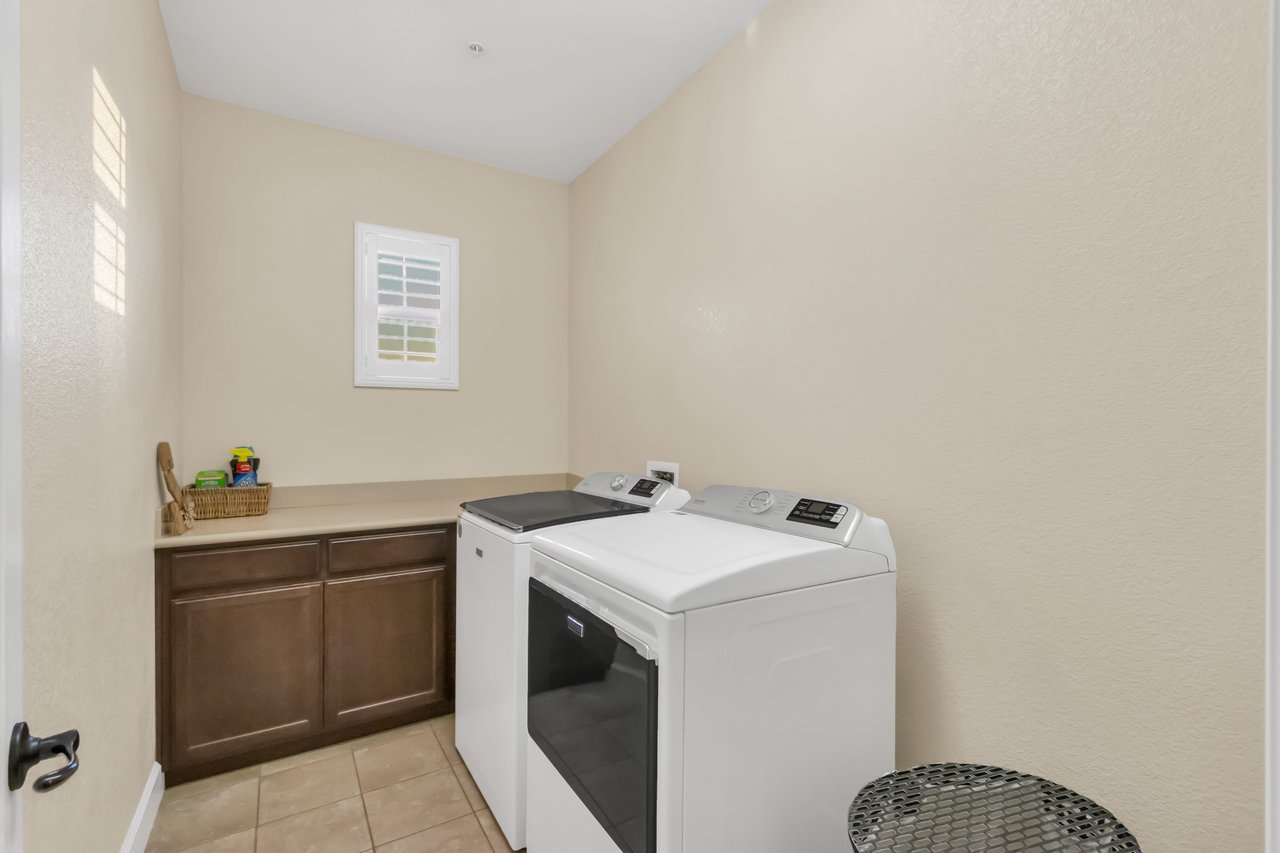 3123 Acorn Glen Way