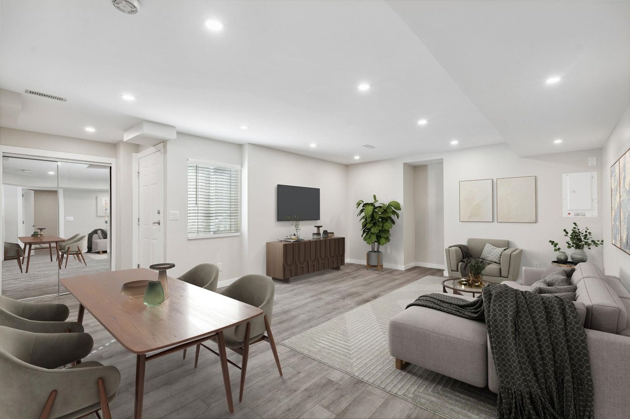 8118 153a St