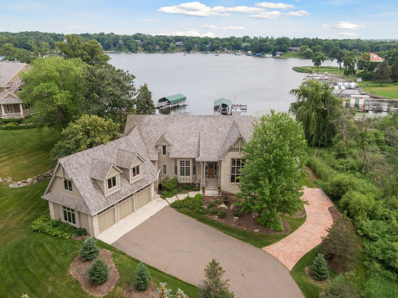 1006 Wildhurst Trl, Orono MN
