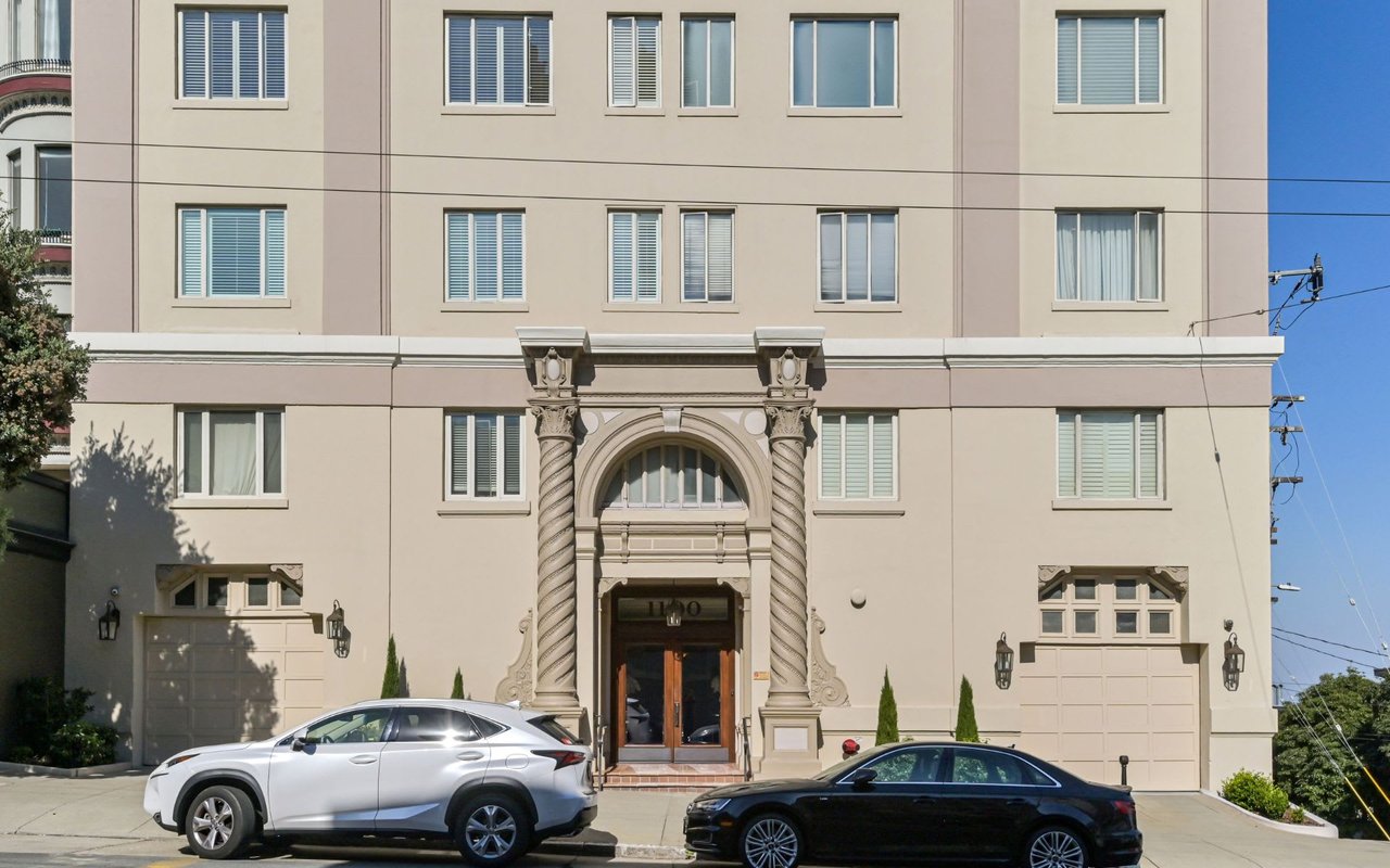  Prestigious Half Floor Apartment on Russian Hill
