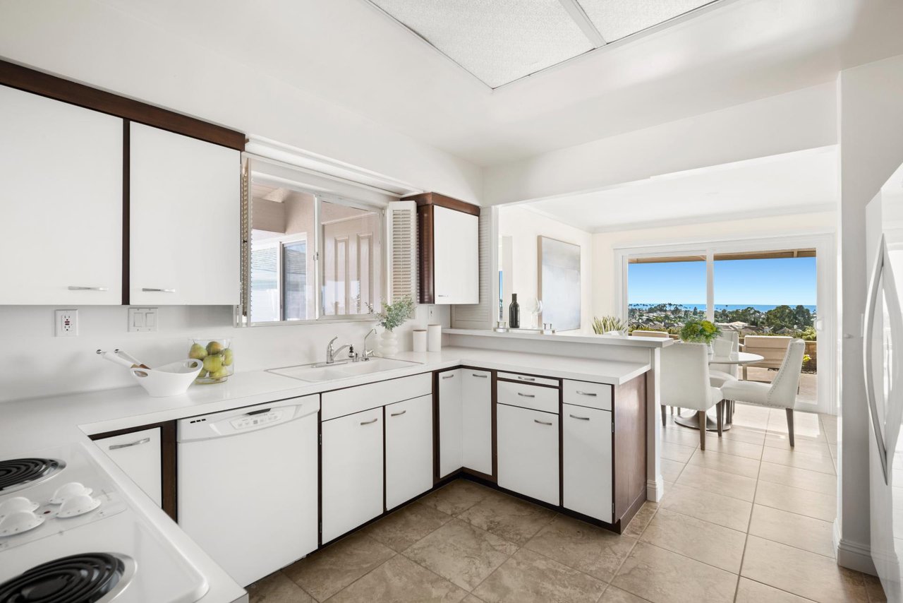 2607 Harbor View Drive