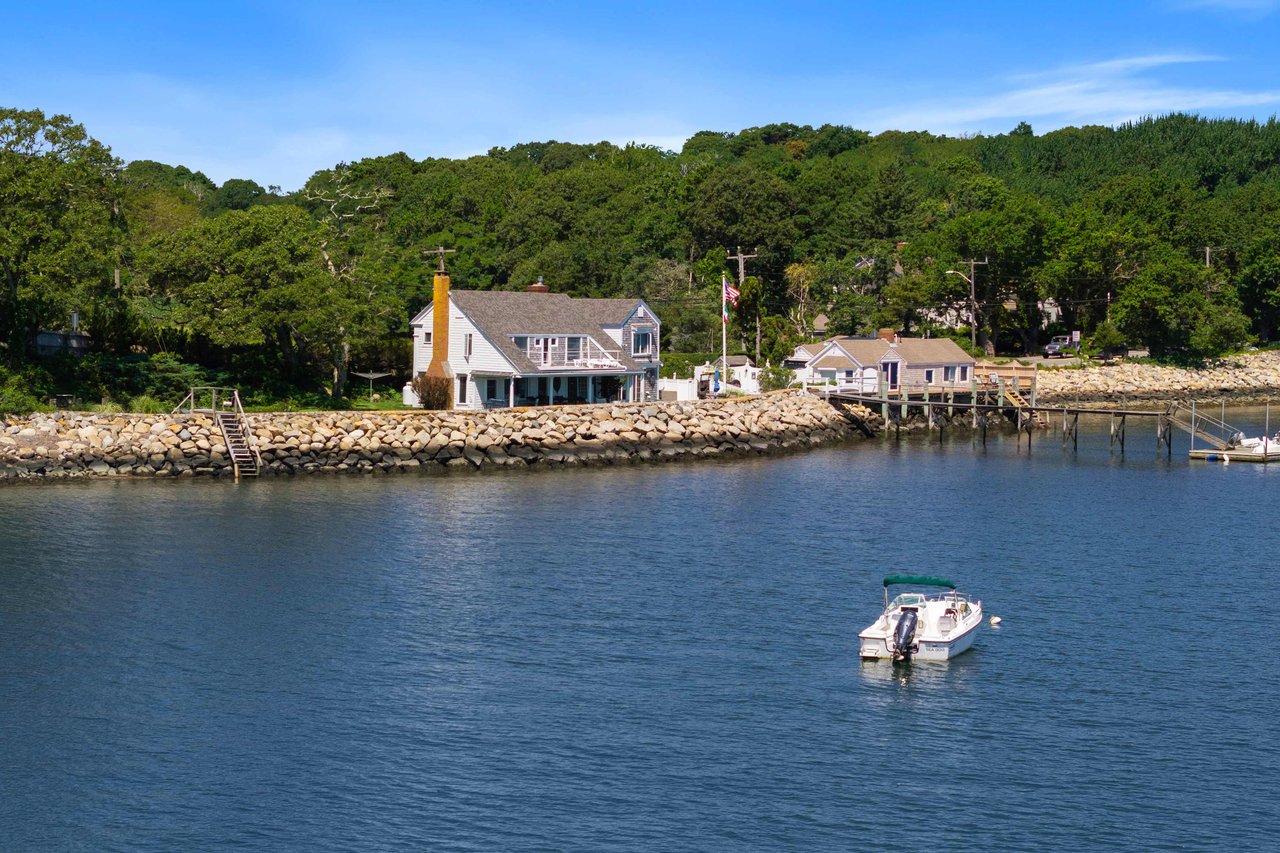 "Topside" on Pleasant Bay