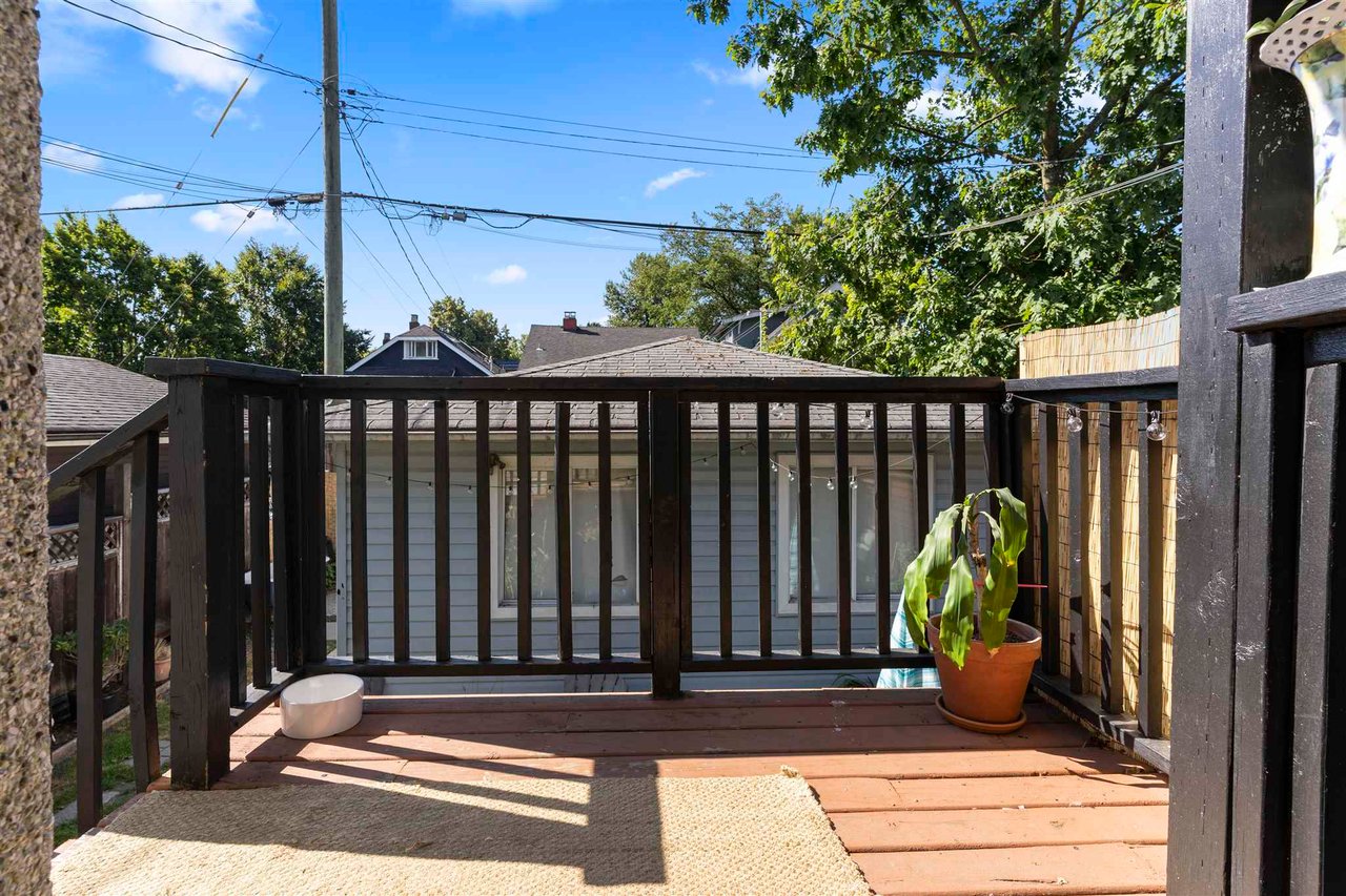 982 E 28th Ave