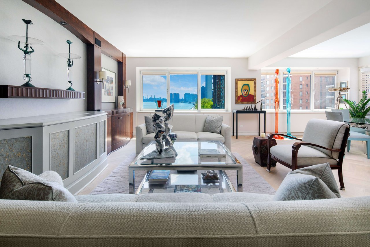45 Sutton Place South