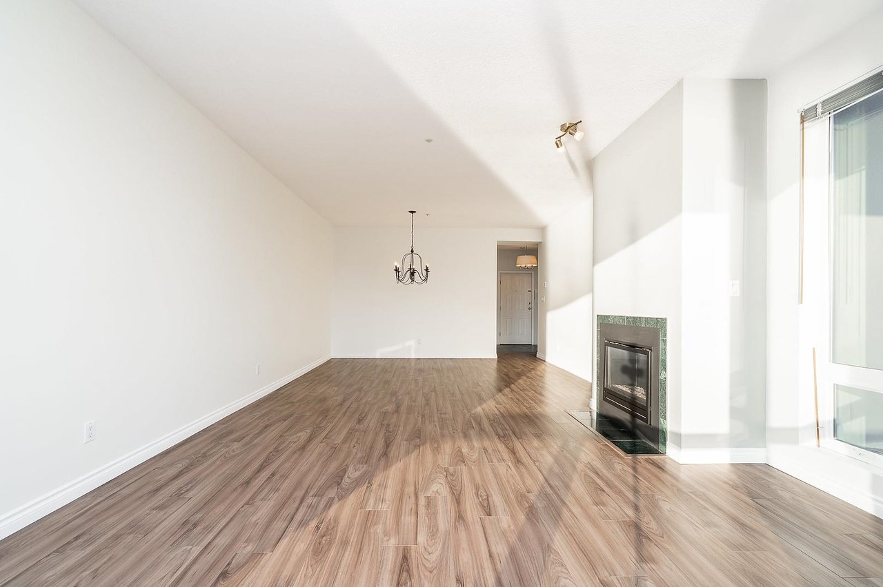 206-8 Laguna Ct
