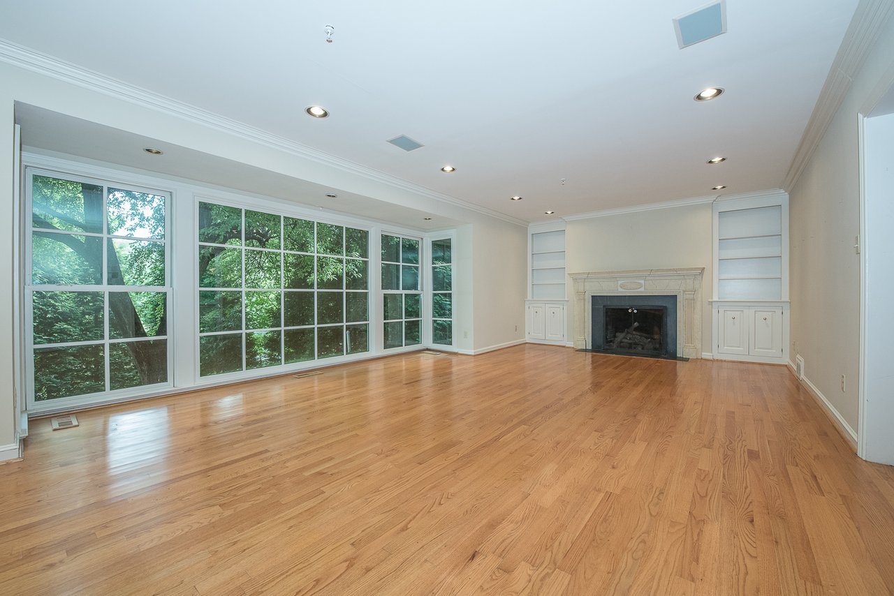 1115 Rose Glen Rd