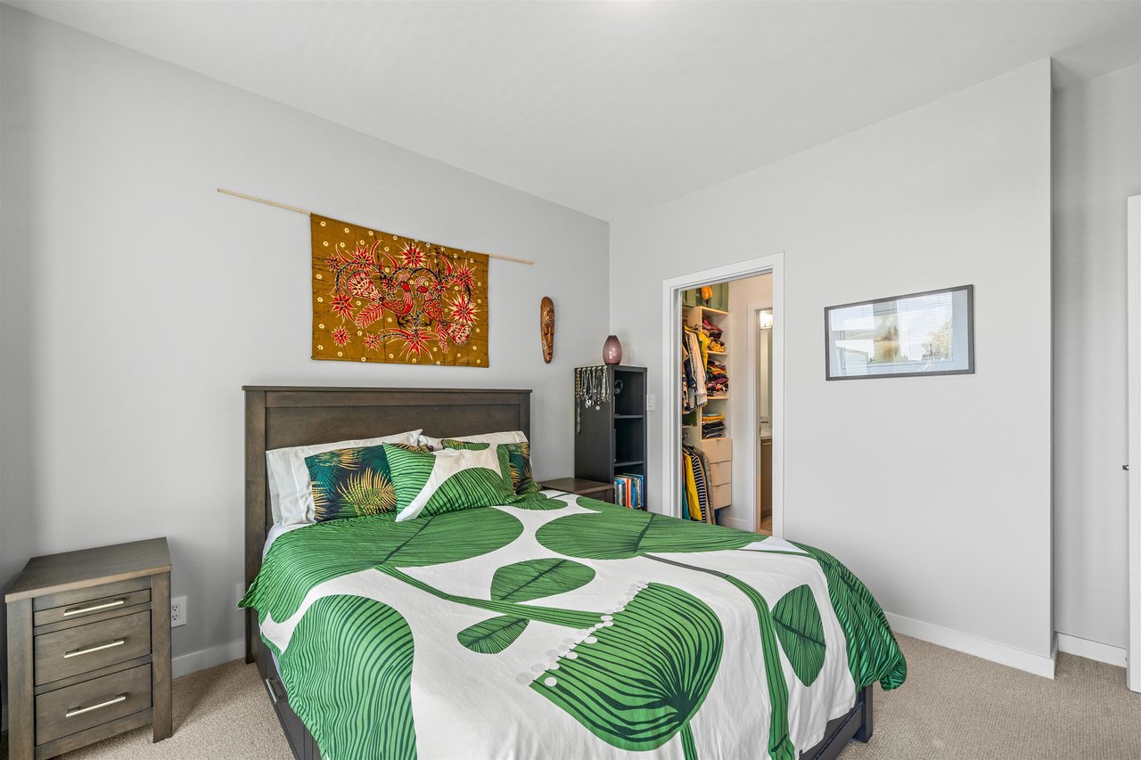 311-28 E Royal Ave