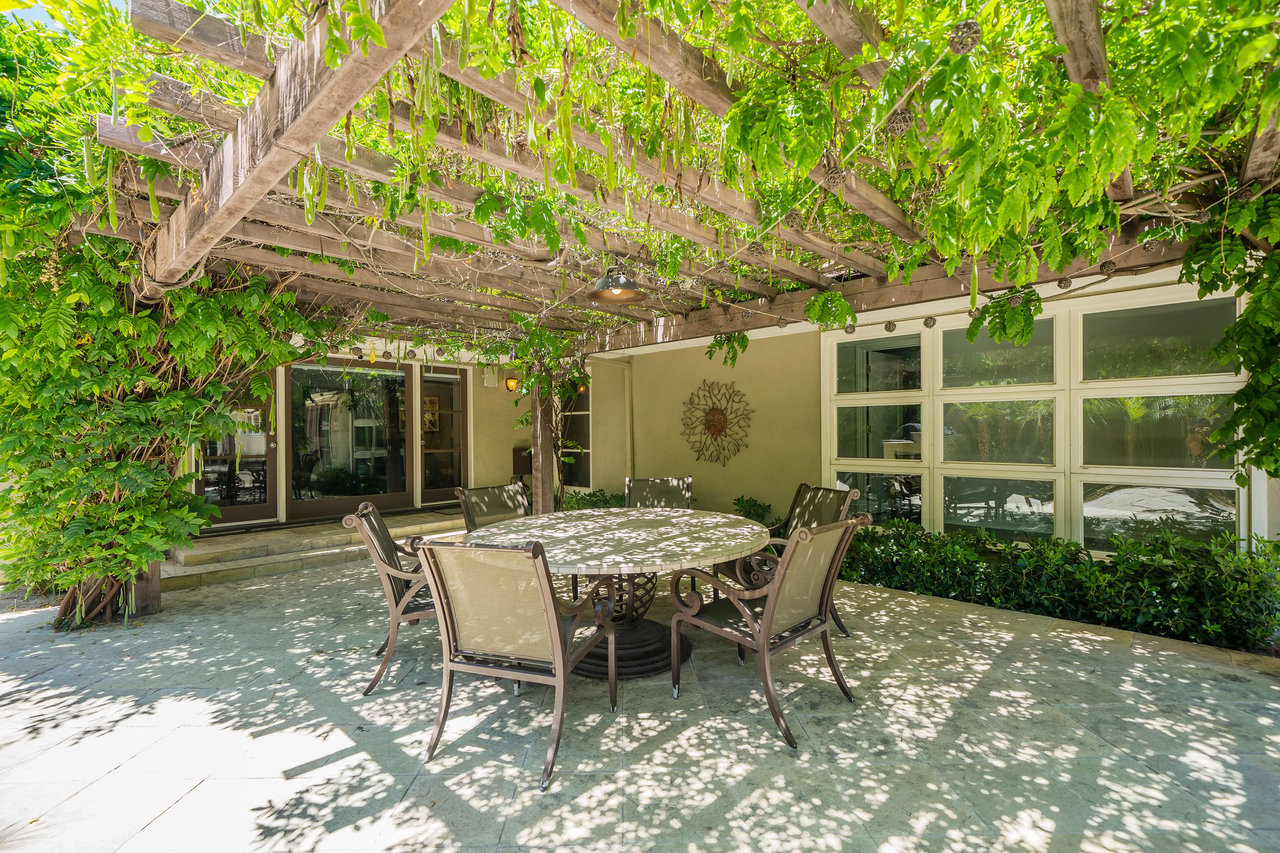 Sprawling Updated Cali Ranch in Toluca Lake w/ Resort Like Backyard