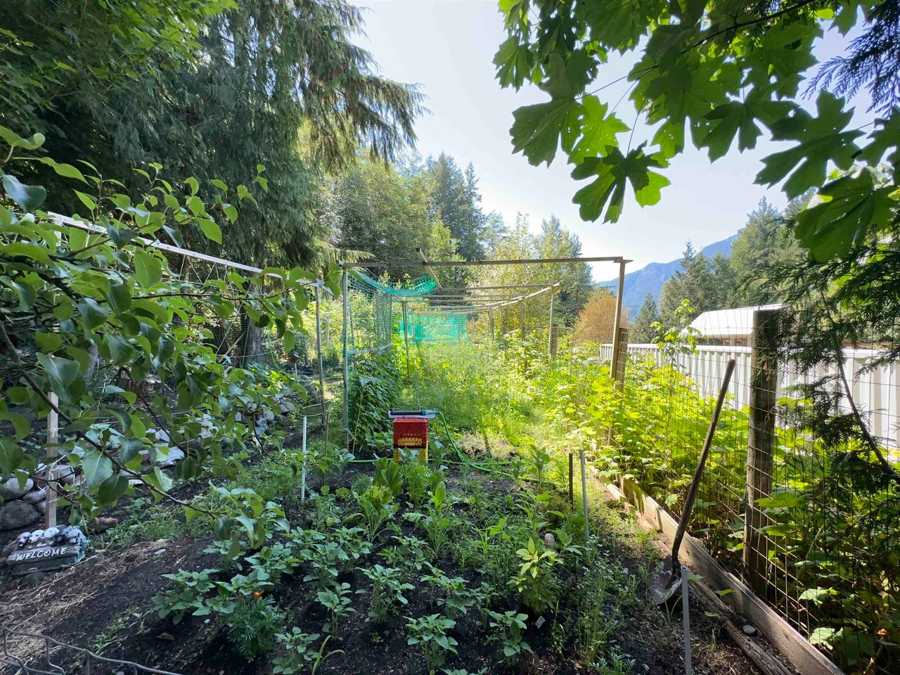 1100 Fernwood Rd