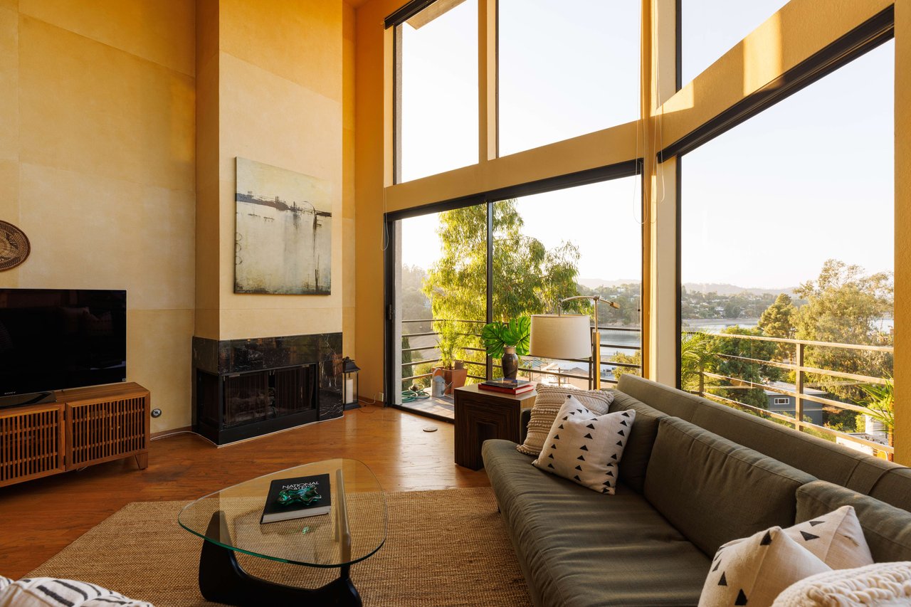 Silver Lake’s Crown Jewel Penthouse Unit 