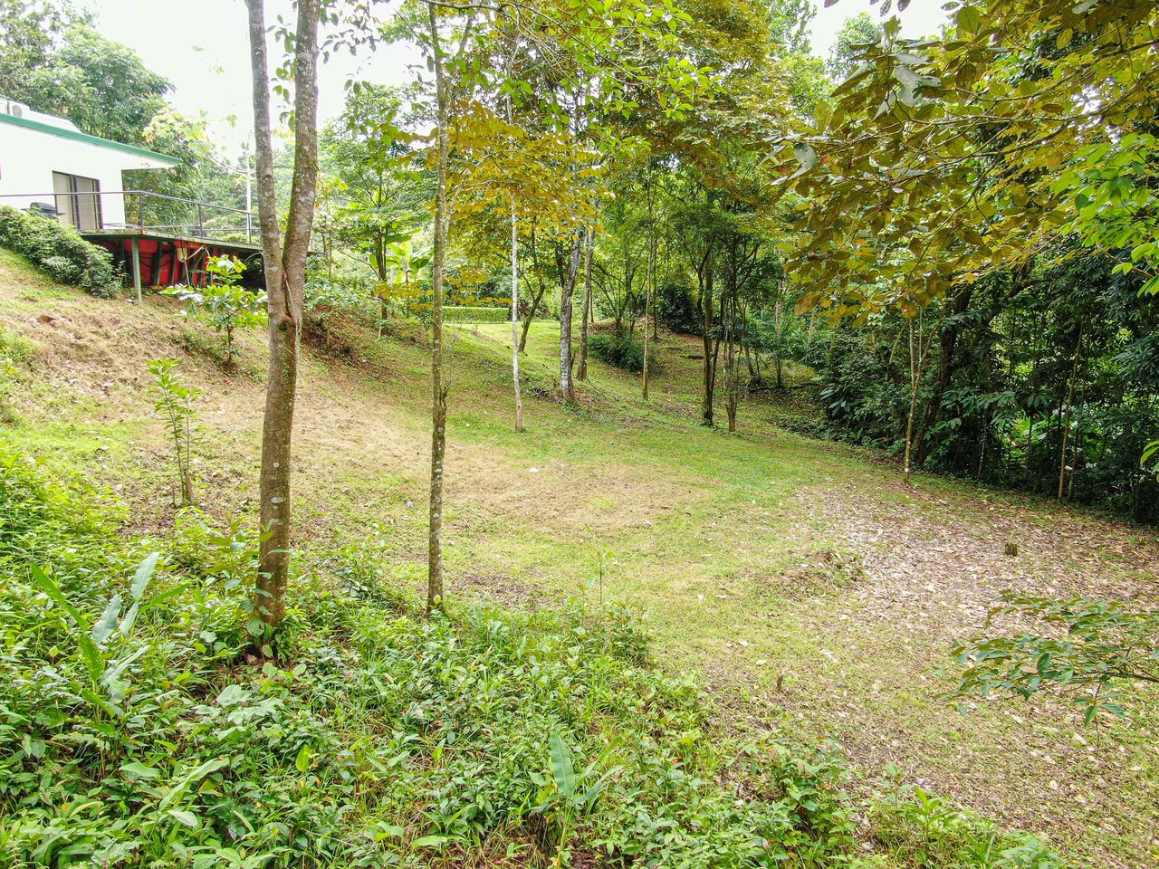 Affordable & Charming 1 bedroom Villa with Pool in gated community, immersed in the rainforest close to Quepos  