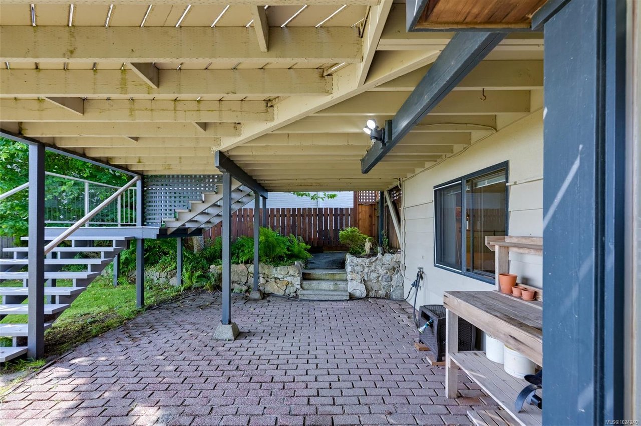 5299 Parker Ave