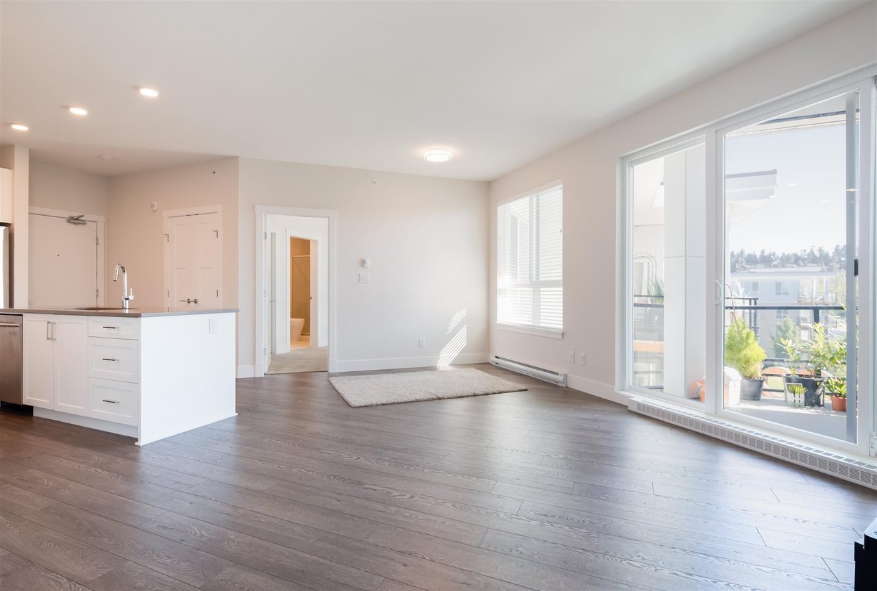 407-4690 Hawk Lane