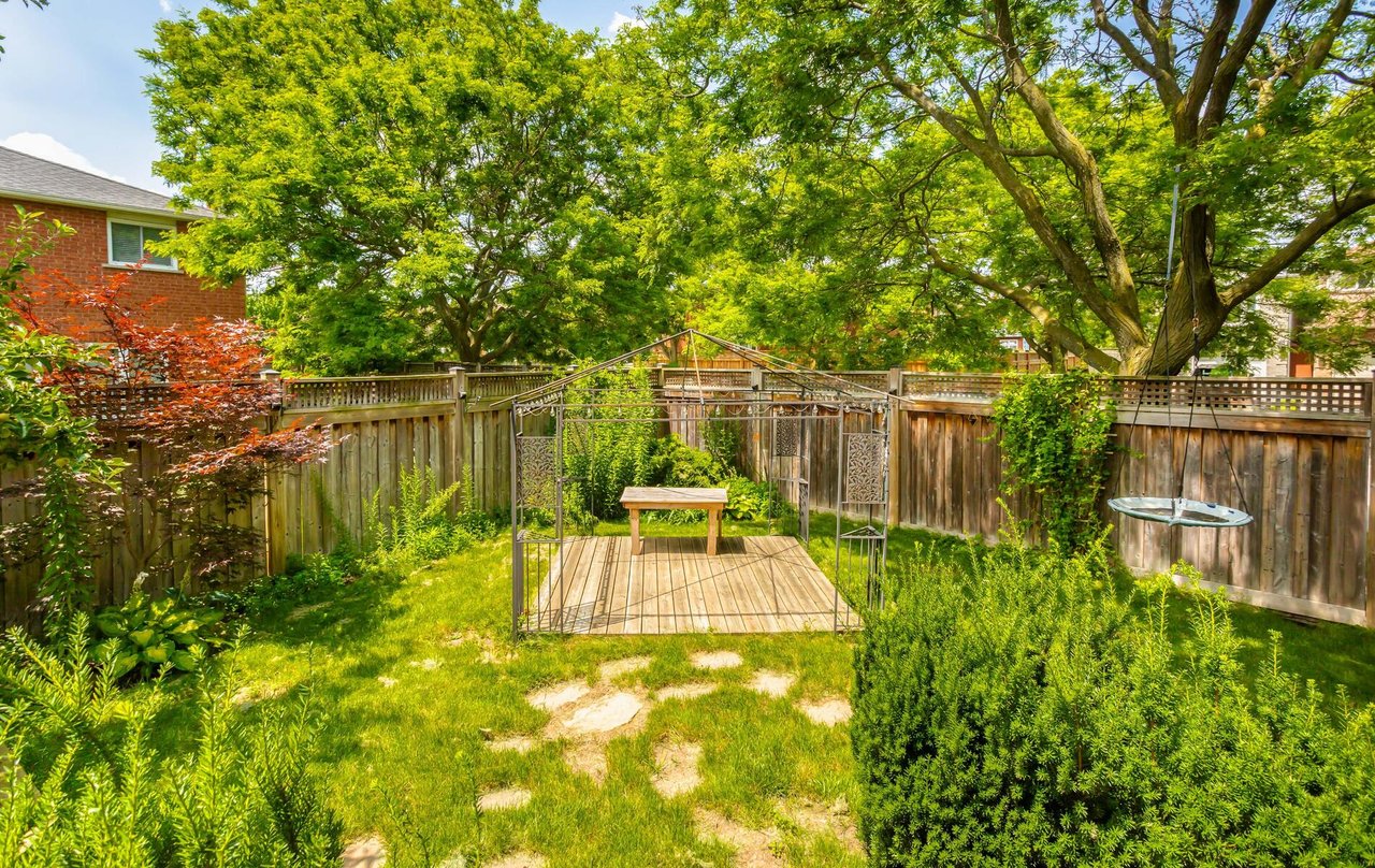 1308 Valerie Cres
