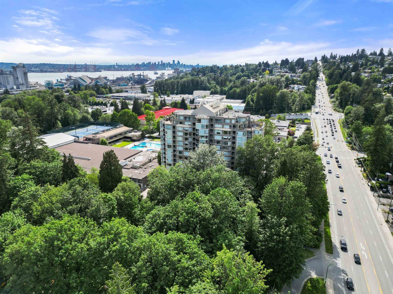 512-1327 E Keith Rd