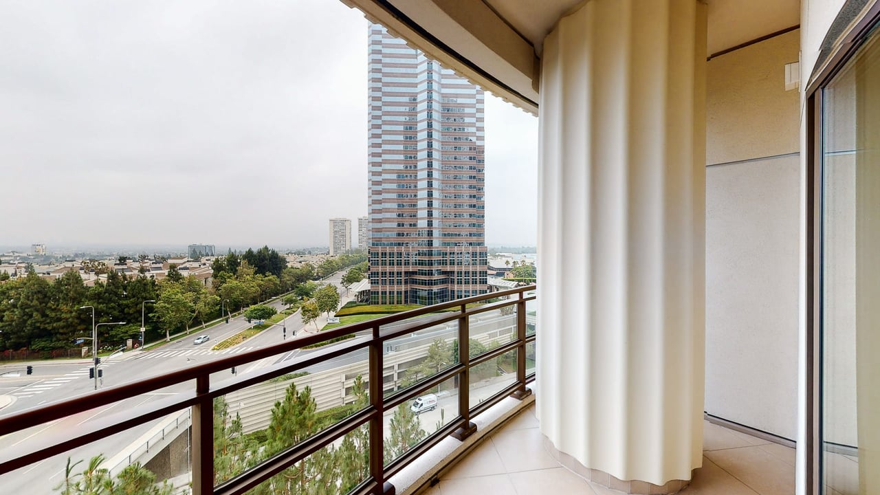 1 W Century Dr #8B