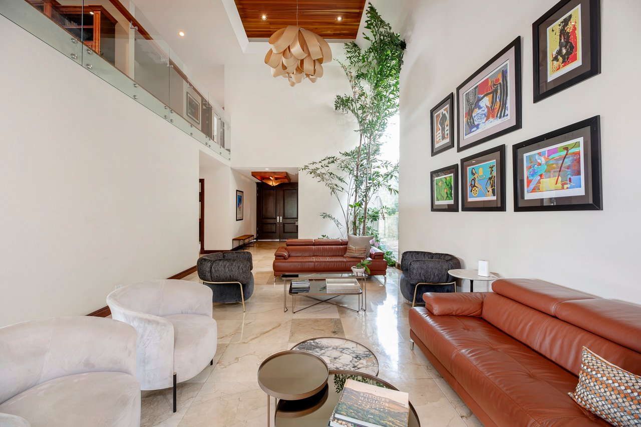 Cerro Real Panoramic Family Home, Escazu, San Jose