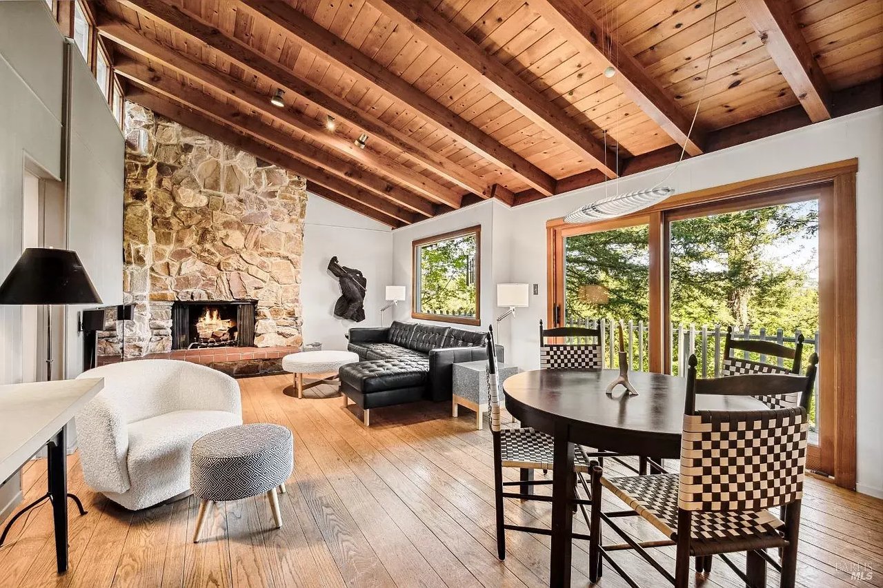 61 Black Log Rd