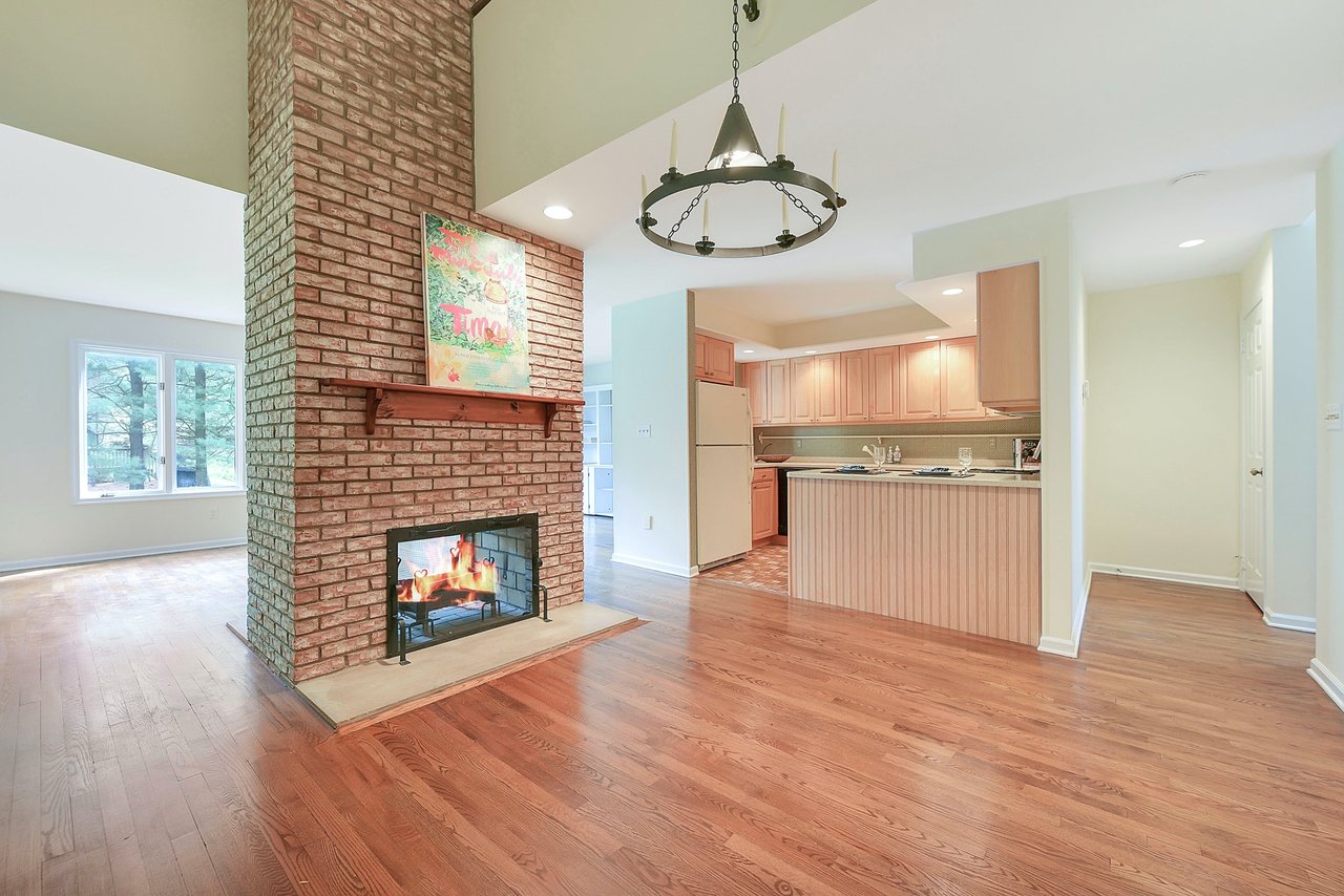 21 Whitman Lane